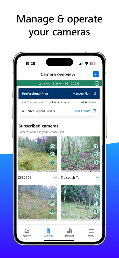 App Store screenshot: camera overview showing the service plan, remaining transmissions and a grid of subscribed cameras. Headline on the image (English): “Manage & operate your cameras”.